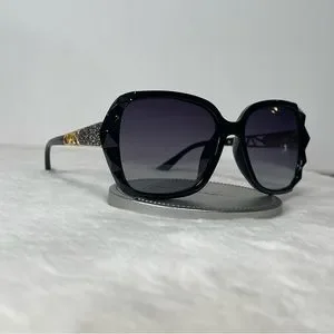 Accessories | Black Gold Oversized Square Sunglasses  display picture 1